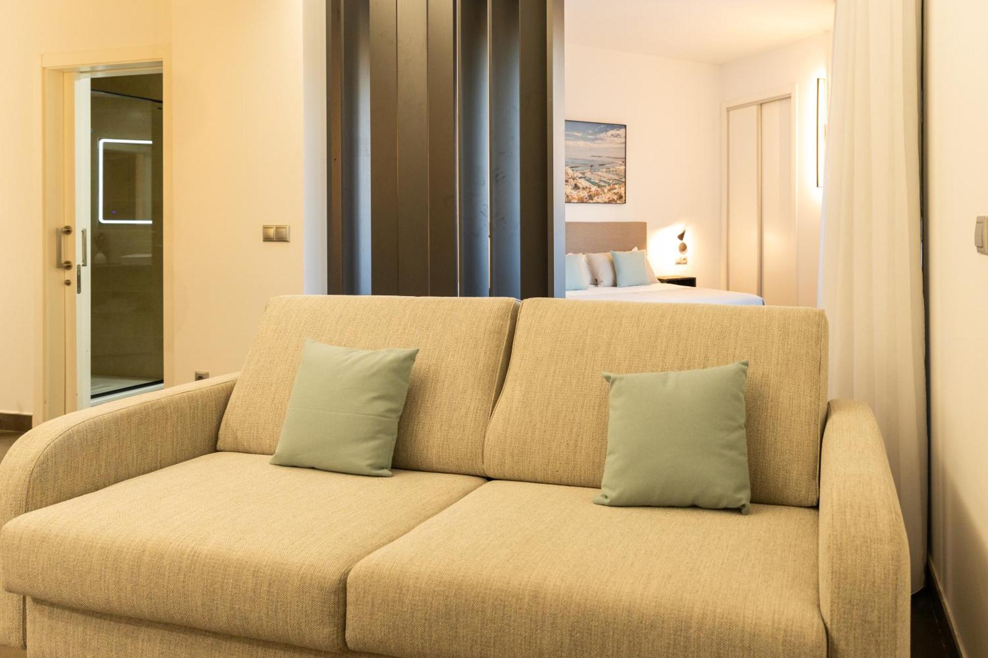 Guillman Suites Alicante Bagian luar foto