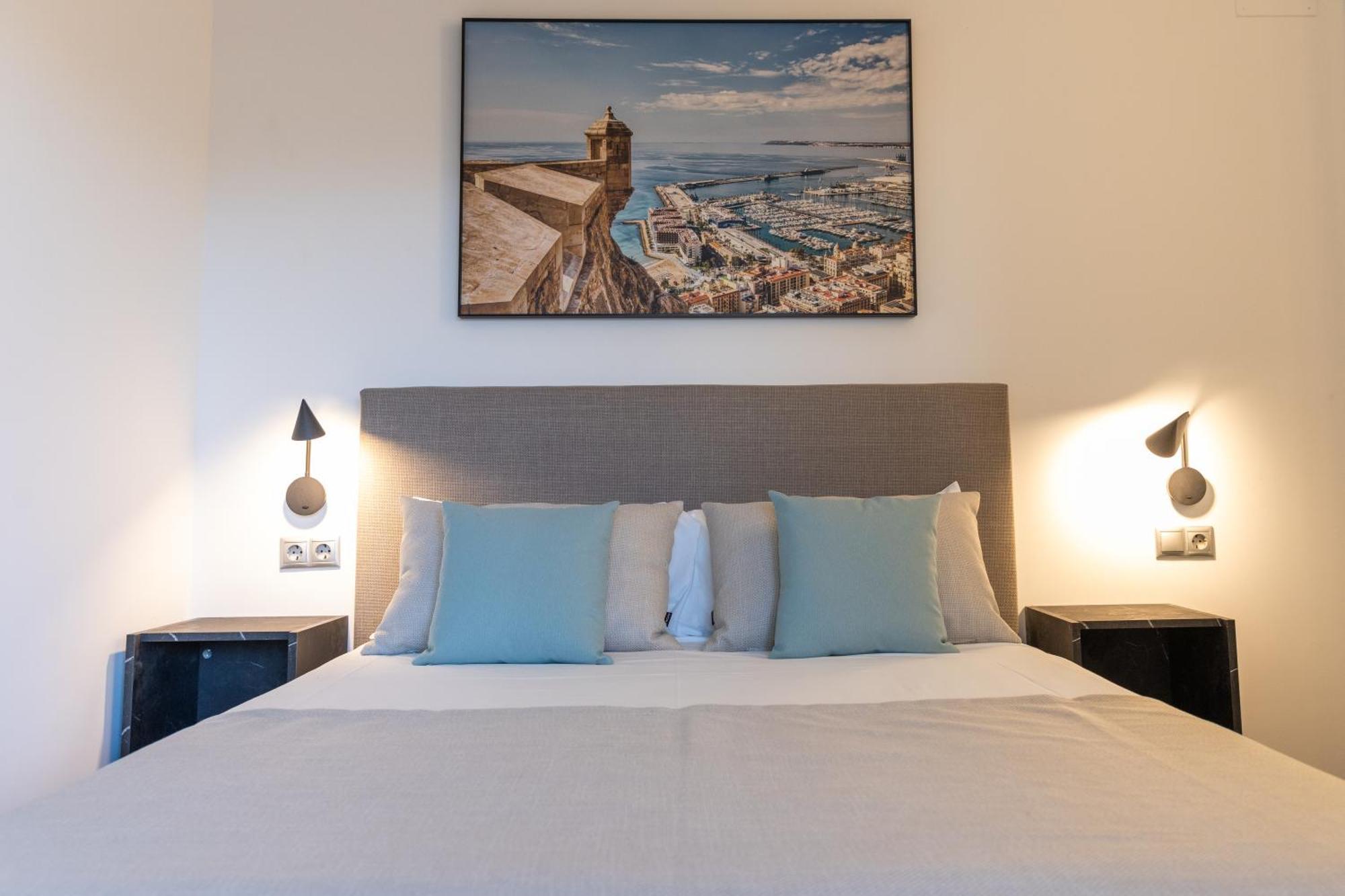 Guillman Suites Alicante Bagian luar foto