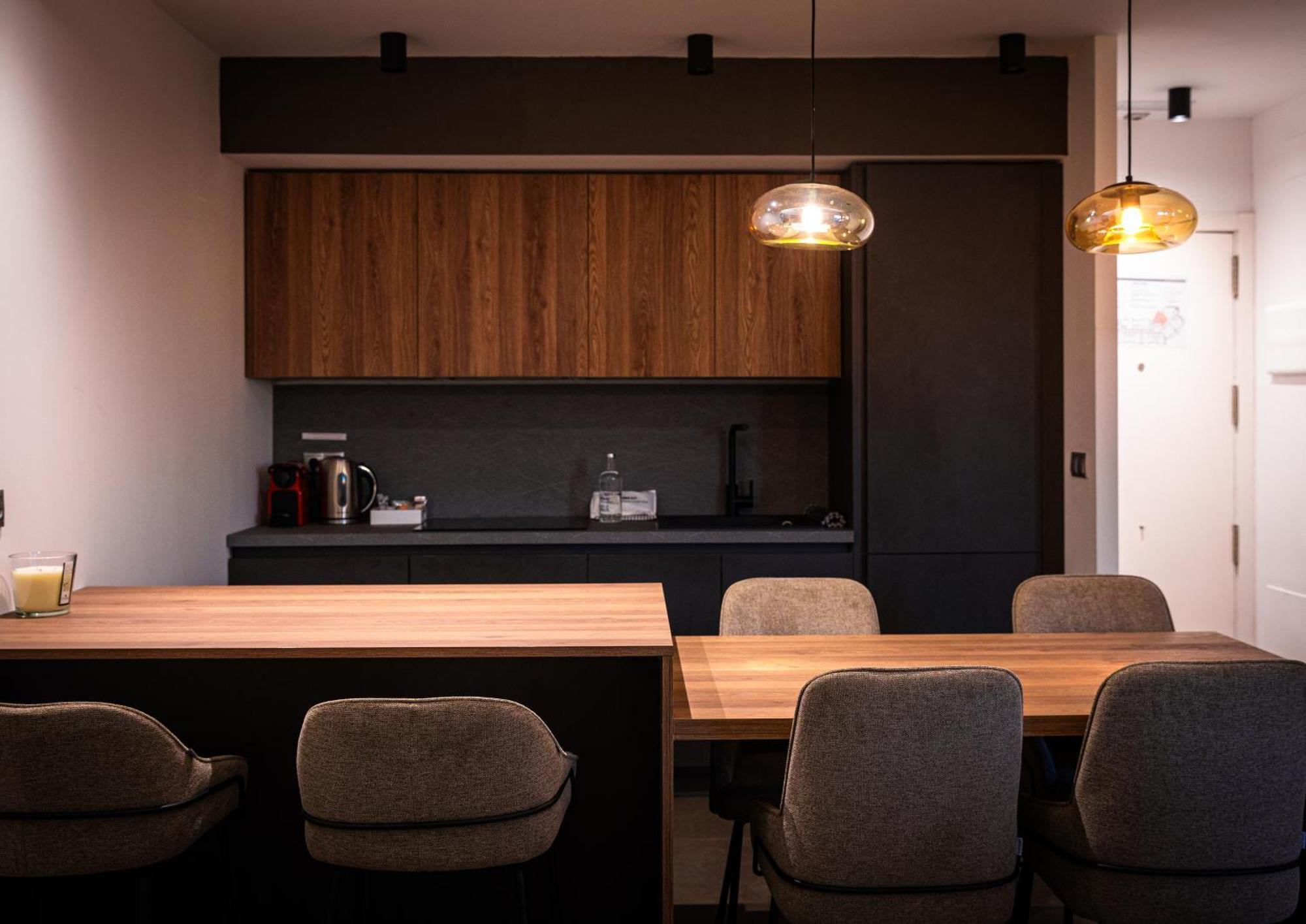 Guillman Suites Alicante Bagian luar foto