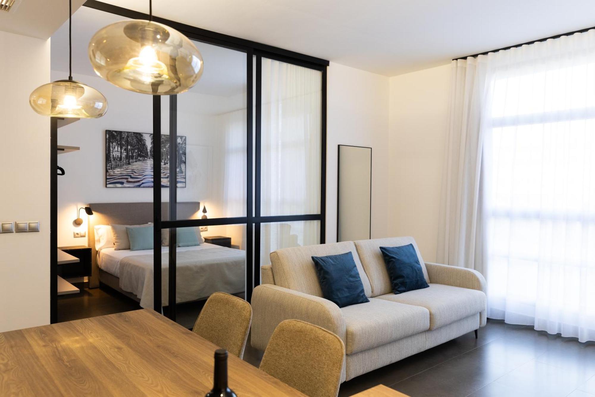 Guillman Suites Alicante Bagian luar foto