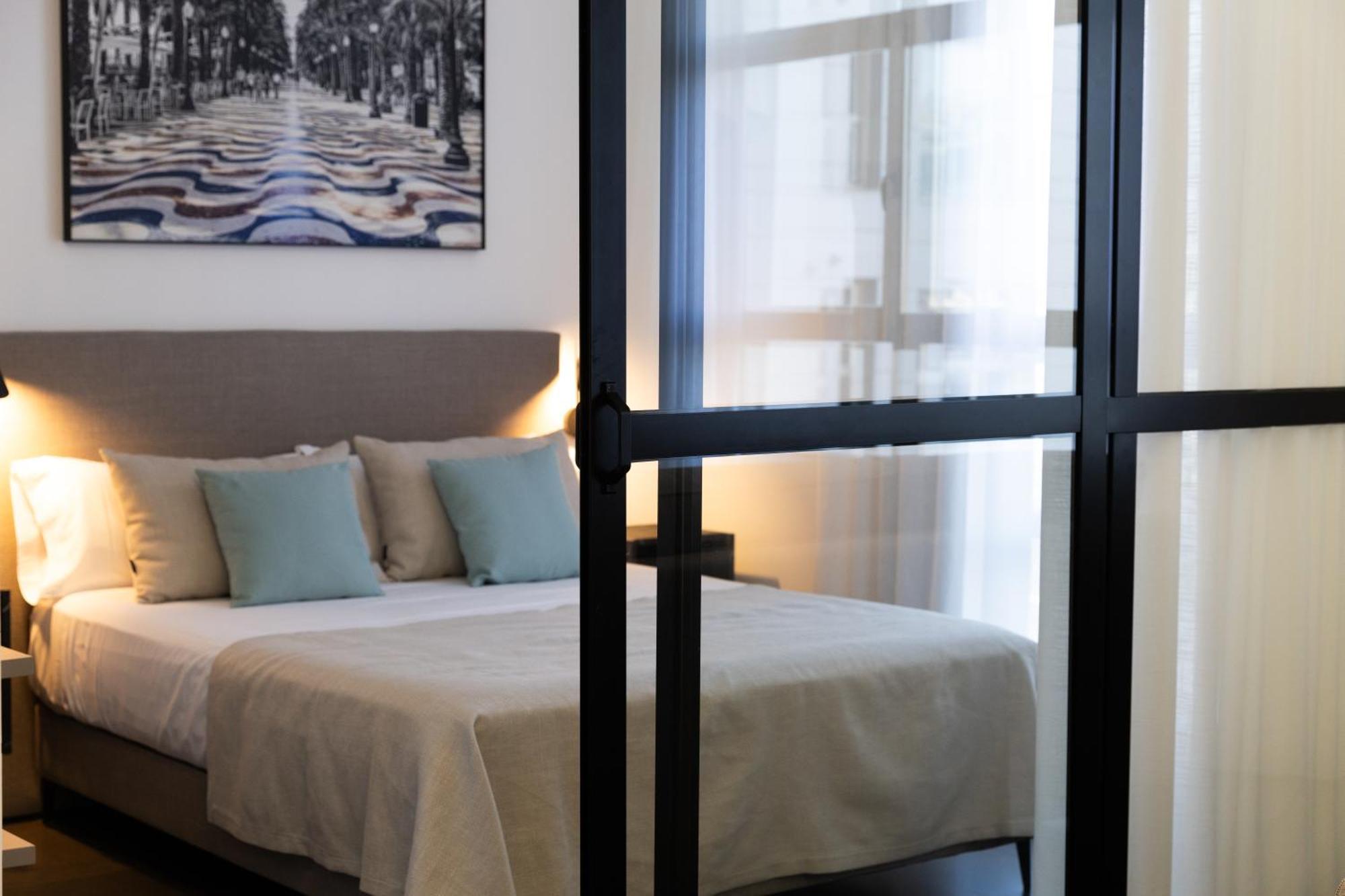 Guillman Suites Alicante Bagian luar foto