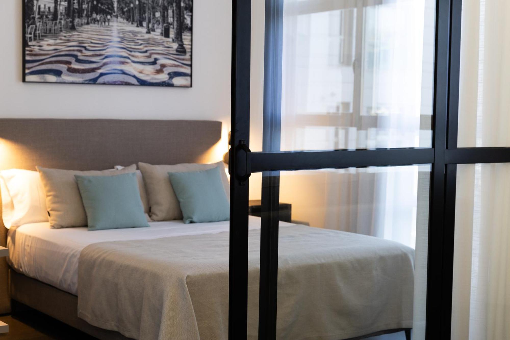 Guillman Suites Alicante Bagian luar foto