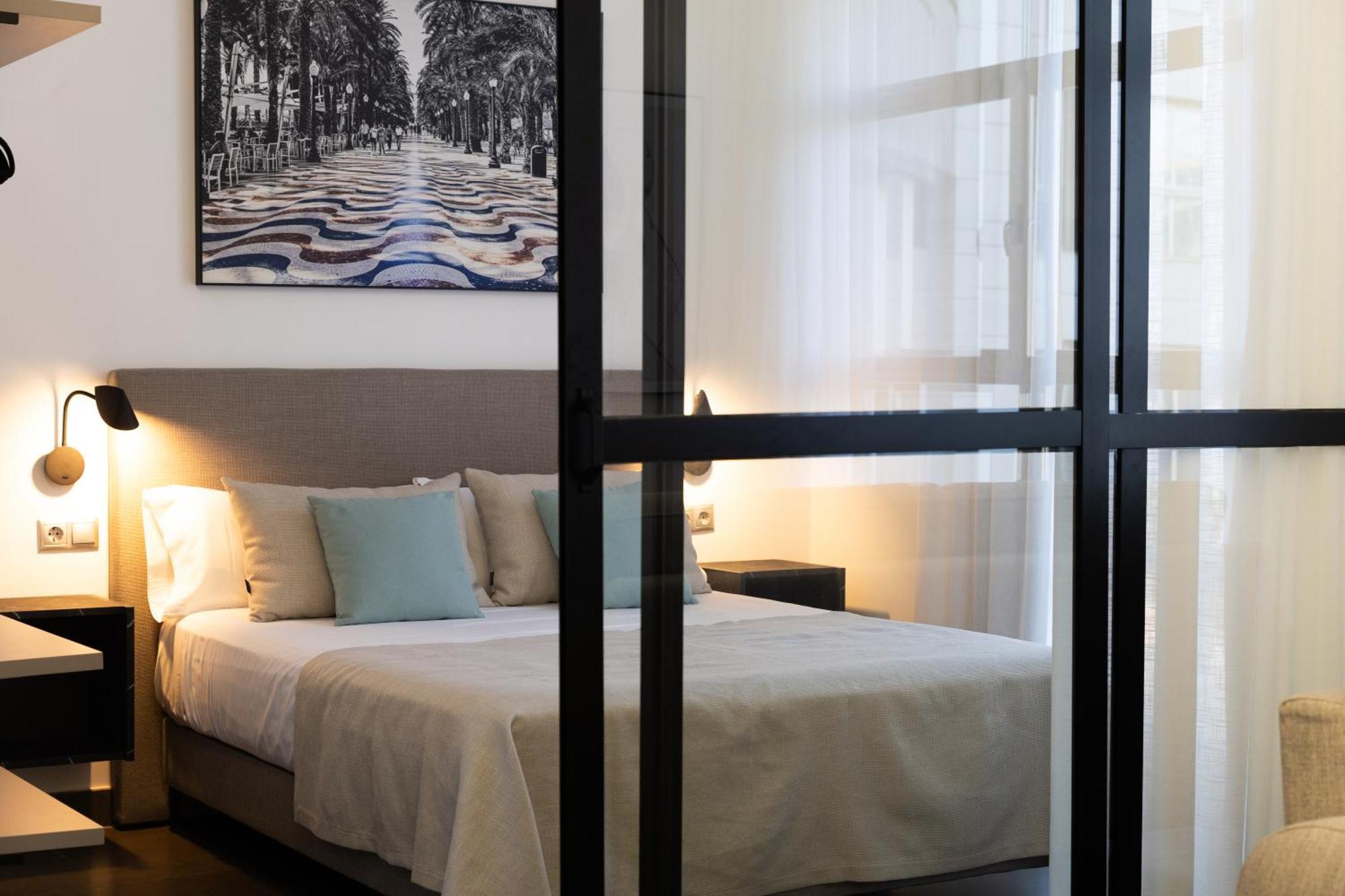 Guillman Suites Alicante Bagian luar foto