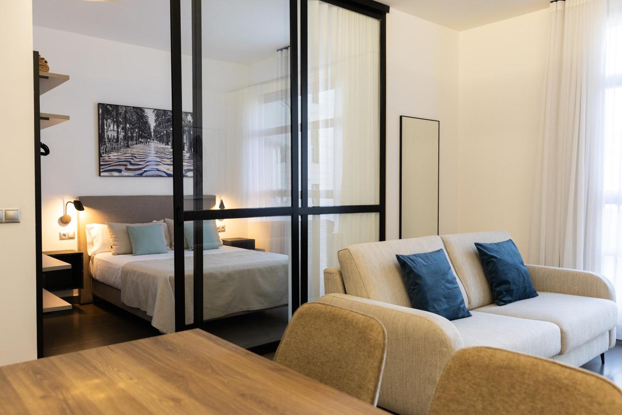 Guillman Suites Alicante Bagian luar foto