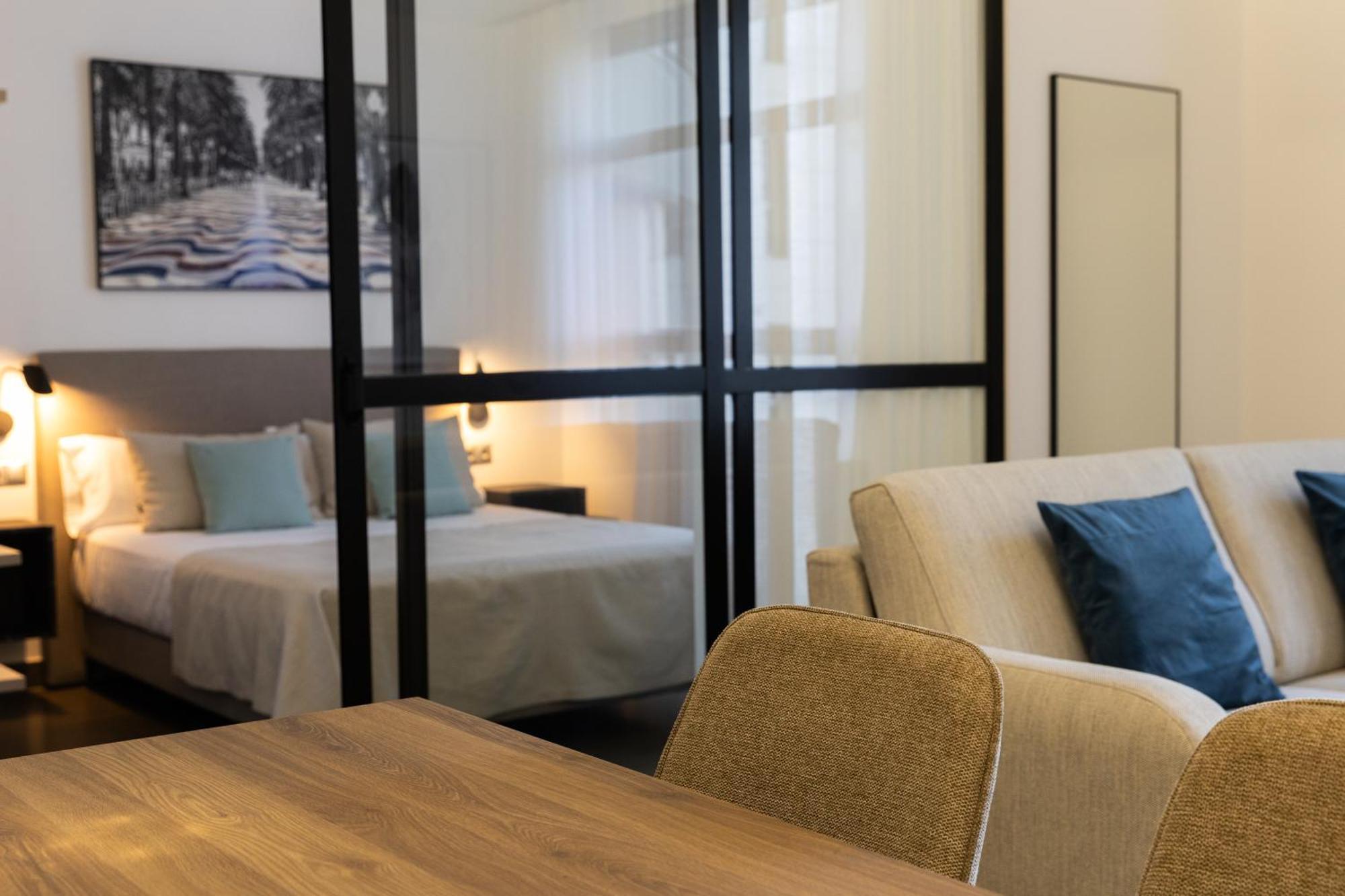 Guillman Suites Alicante Bagian luar foto