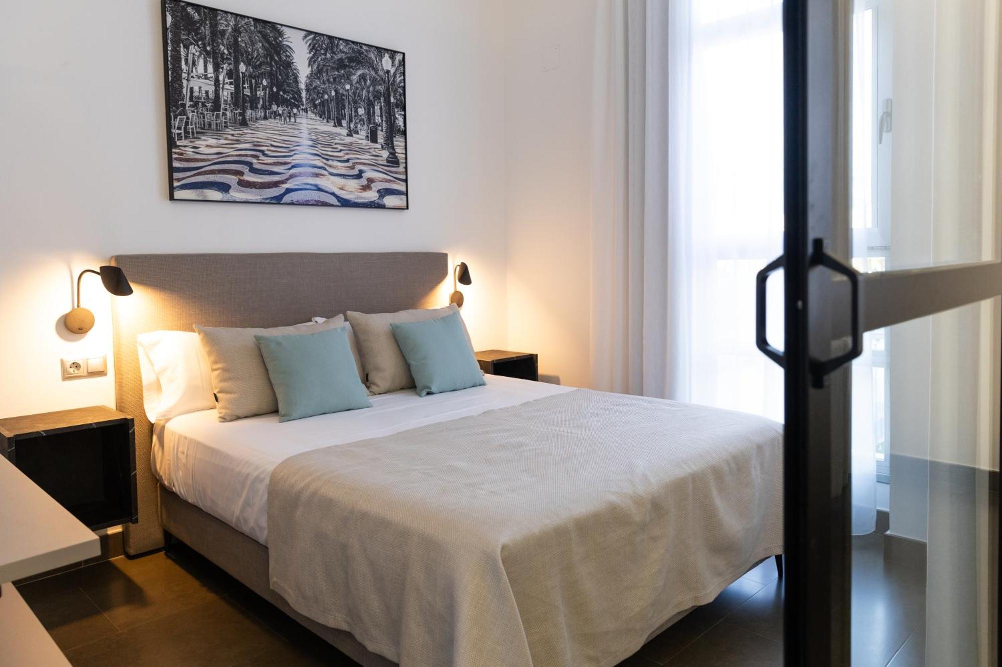 Guillman Suites Alicante Bagian luar foto