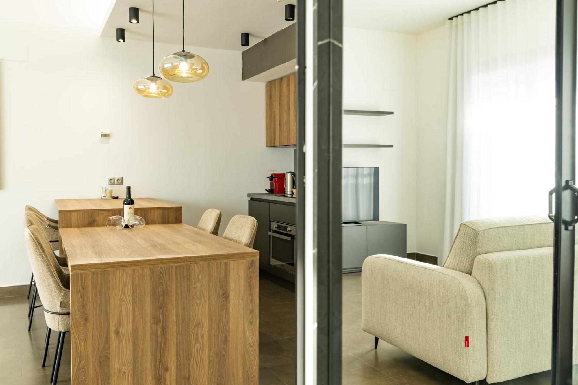 Guillman Suites Alicante Bagian luar foto