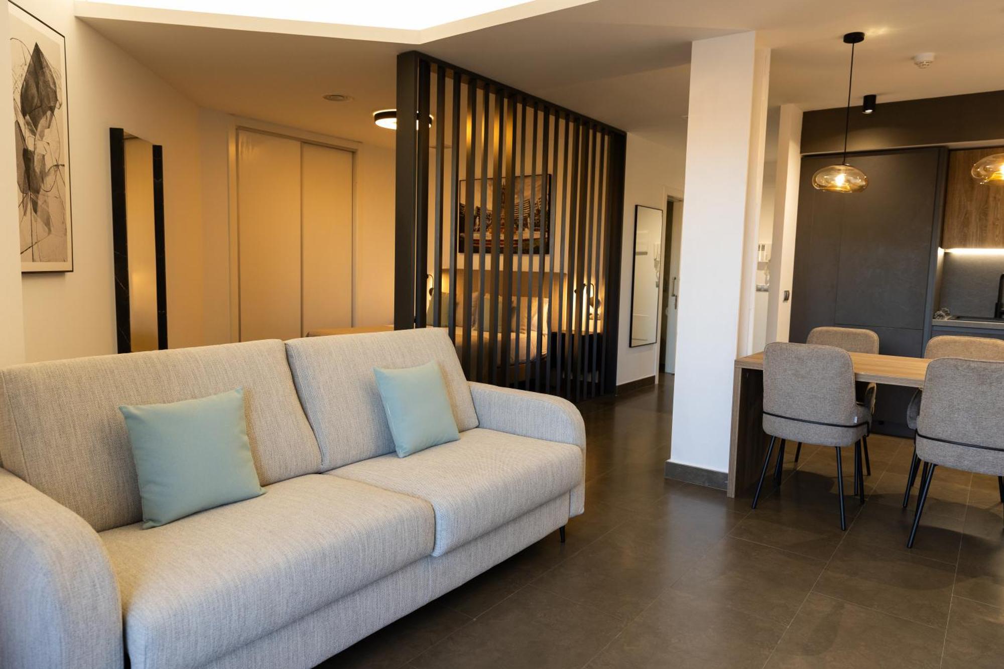 Guillman Suites Alicante Bagian luar foto