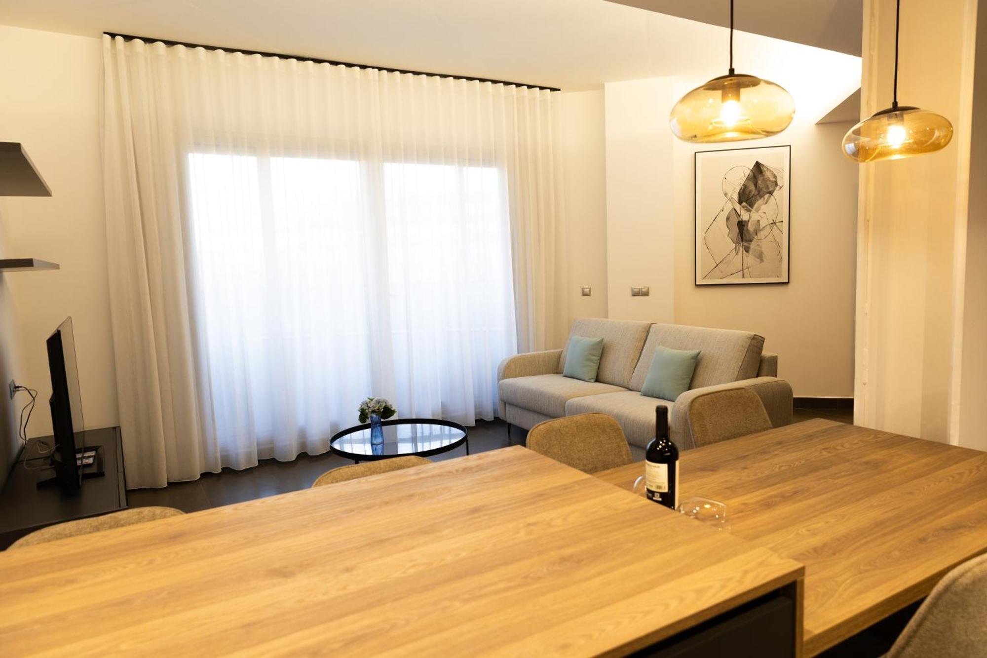 Guillman Suites Alicante Bagian luar foto