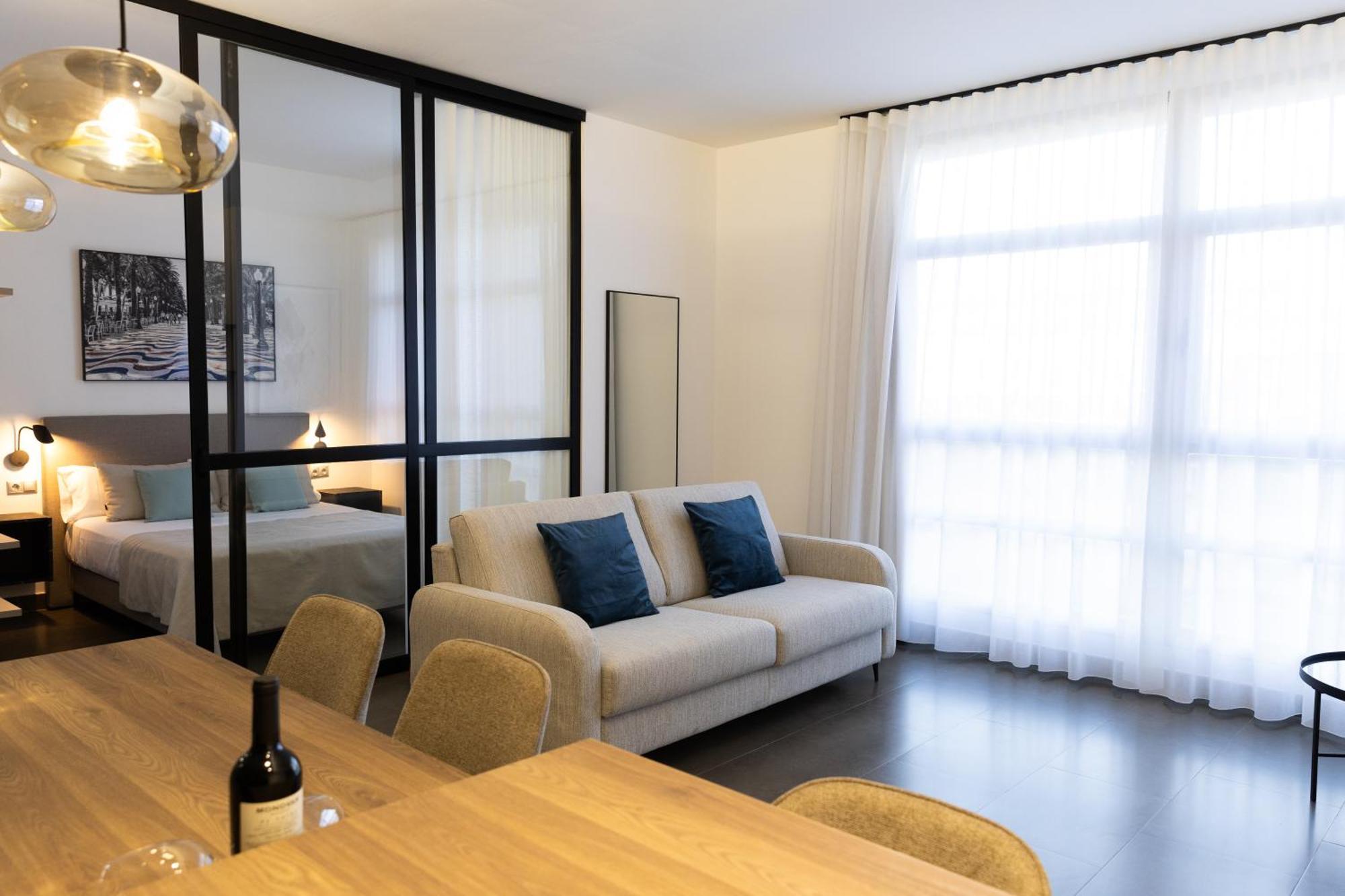 Guillman Suites Alicante Bagian luar foto